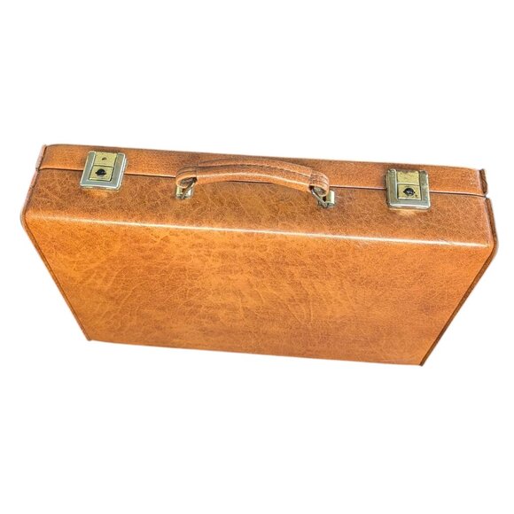 Vintage 1950/1960s Faux Leather Briefcase w locking latch - 2 keys included - Picture 7 of 16